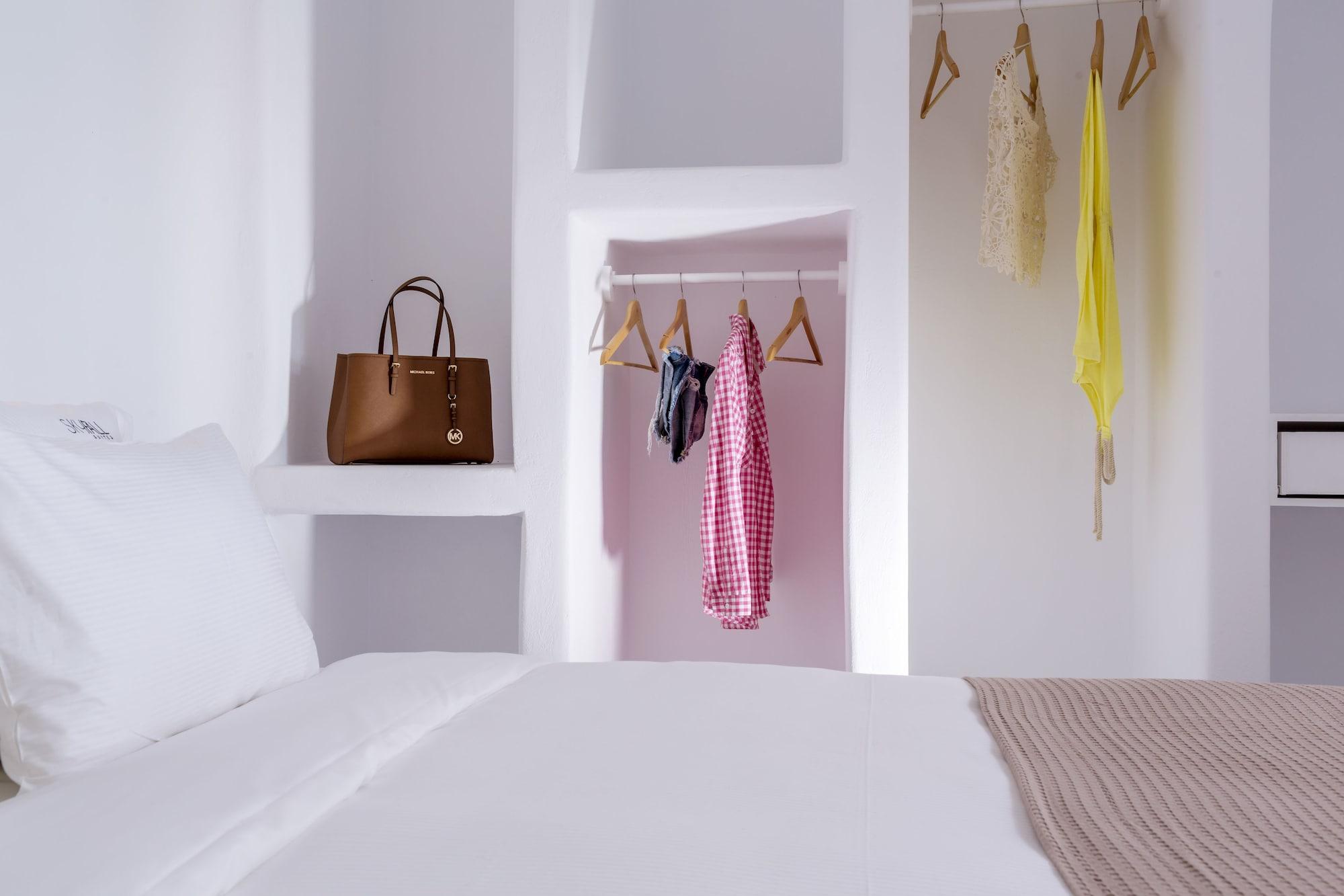 Skyfall Suites - Adults Only Pyrgos Kallistis Екстер'єр фото