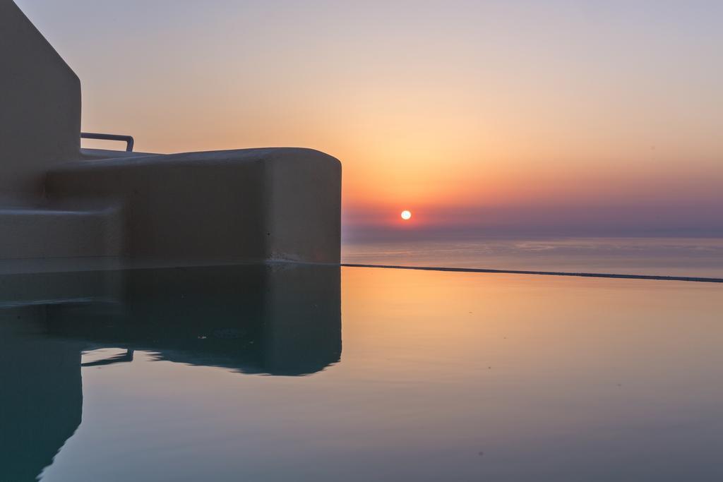 Skyfall Suites - Adults Only Pyrgos Kallistis Екстер'єр фото